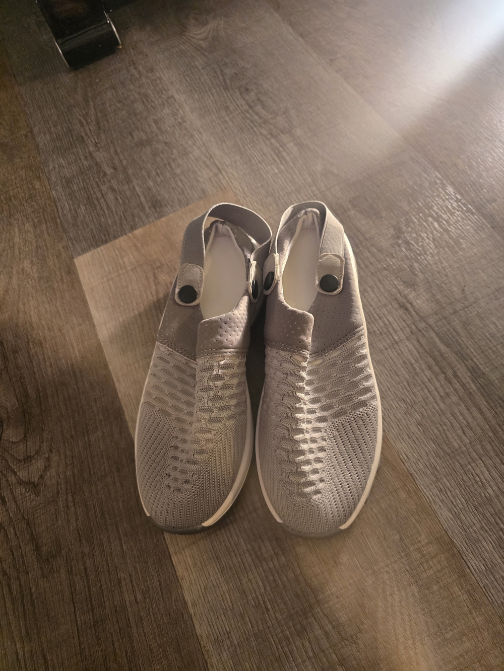 Slip-On Knit Women’s Sneakers in Light Gray